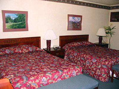 Red Arrow Inn & Suites, A Travelodge By Wyndham Montrose Room photo